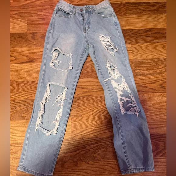 Ripped mom jeans - Picture 1 of 3